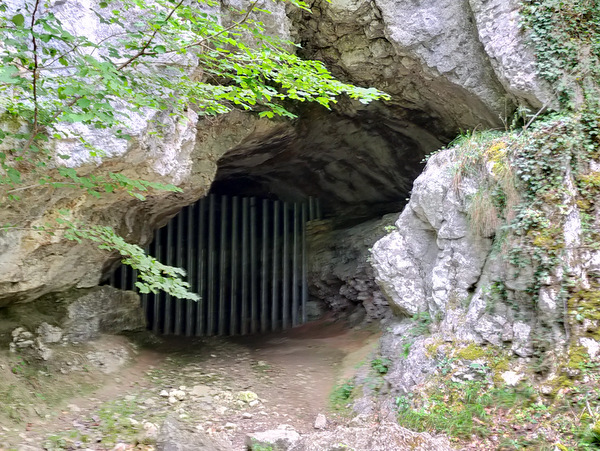 Photograph of the Grotte de la Glacière entrance