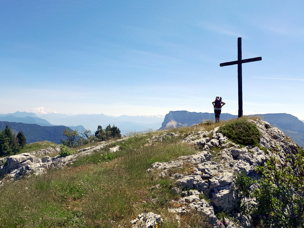 Photograph of the summit cross on Mont Outhéran