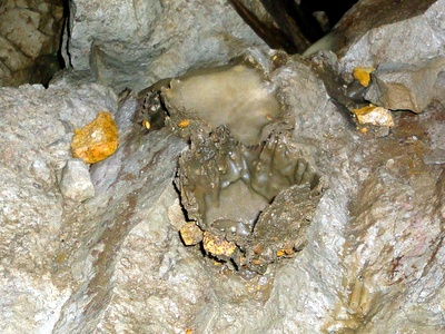 Photograph of the Calcite Cup in Witches II