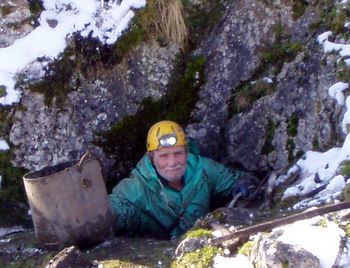 Mike Wooding in Stile Pot Entrance - 23rd February 2005