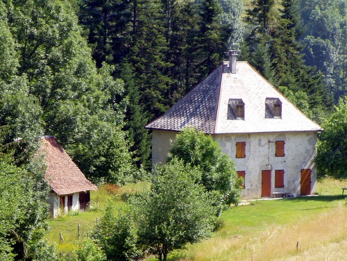 Photograph of A traditional Chartreuse house below St. Pierre de Chartreuse