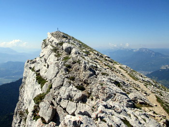 Photograph of the north Ridge of Chamechaude towards the summit