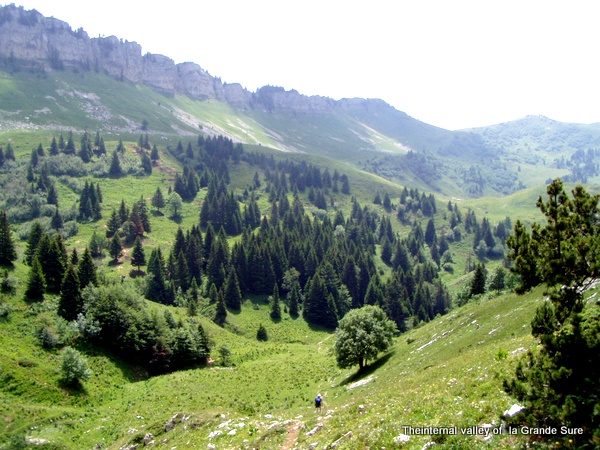 Photograph of a view of the internal valley on la Grande Sure