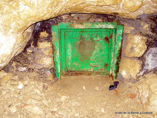Photograph of the blocked access to the Bear Chambers in the Grotte de la Balme à Collomb