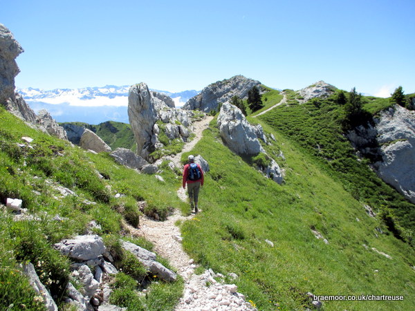Photograph of a section of ridge path near the summit of Lance Sud de Malissard