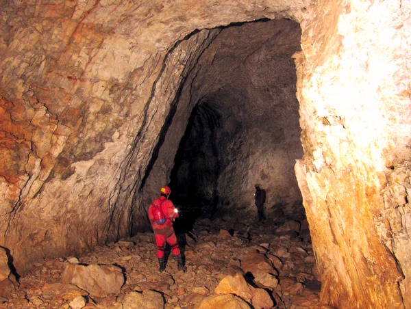 Photograph of the entrance passage in the Grotte Guiers Mort, Dent de Crolles