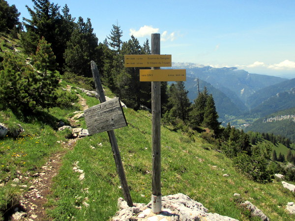 Photograph of the signposts at the Pas de Rocheplan