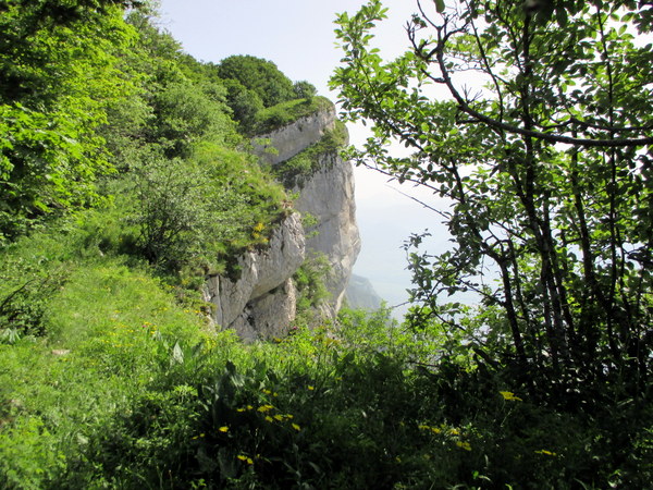 Photograph of cliffs below the Crête Saint Eynard