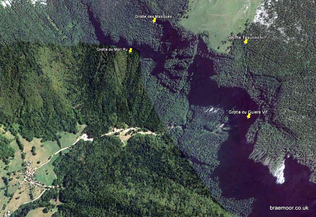 Showing location of the caves around the Cirque de Saint Même on Google Earth - north to the left.