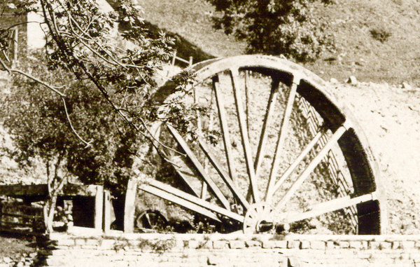 The Hebden Horse Level Waterwheel - closeup