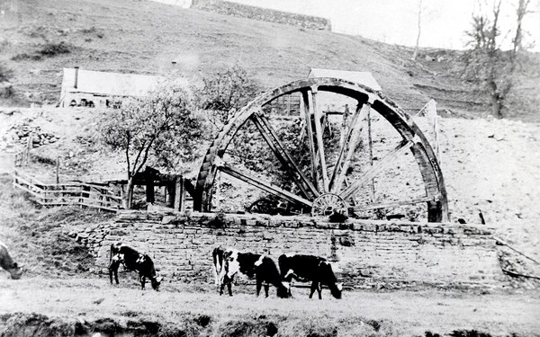 Postcard of the Hebden Horse Level waterwheel from about 1900